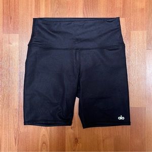Alo Women’s Performance Hight Waisted Biker Shorts